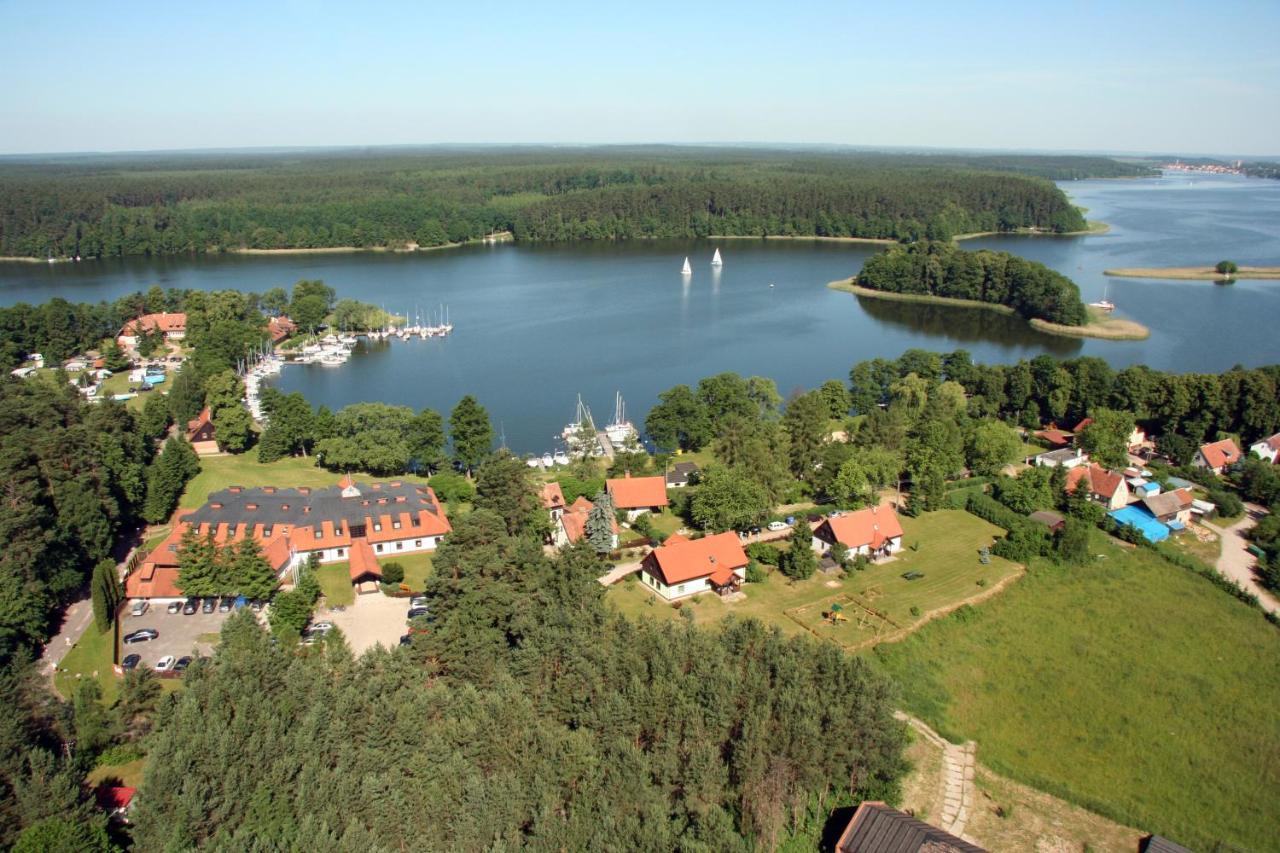 Pan Dom Pracy Tworczej W Wierzbie Wierzba Buitenkant foto