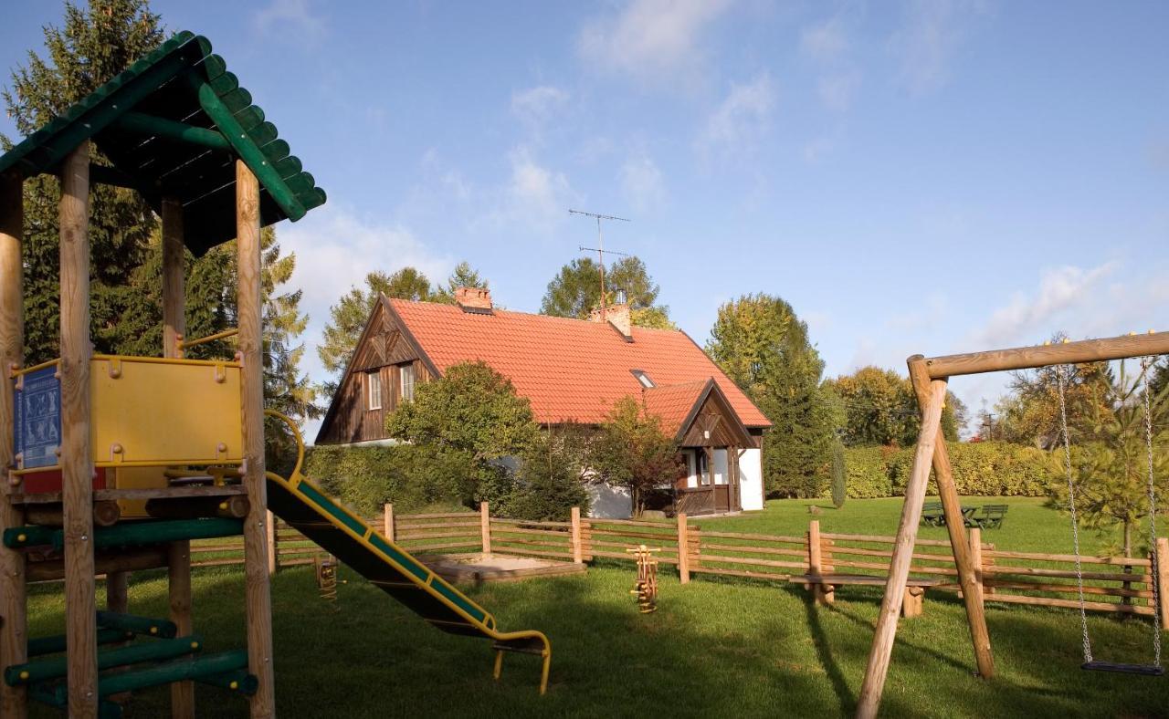 Pan Dom Pracy Tworczej W Wierzbie Wierzba Buitenkant foto