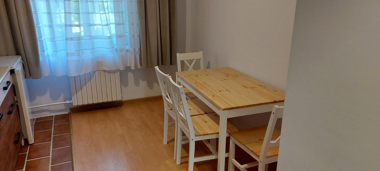 Pan Dom Pracy Tworczej W Wierzbie Wierzba Buitenkant foto
