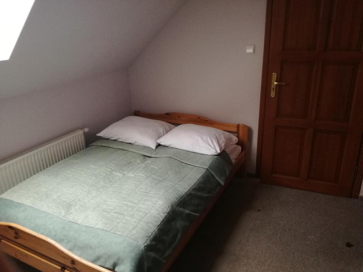 Pan Dom Pracy Tworczej W Wierzbie Wierzba Buitenkant foto